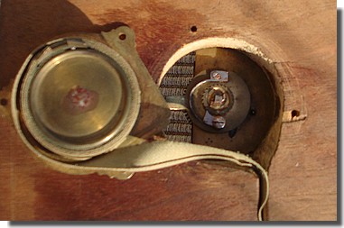 LOUIS HAINZ - zadní pohled - částečně demontované 