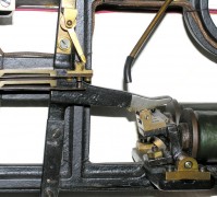 spínaví kontakt silového elektromagnetu